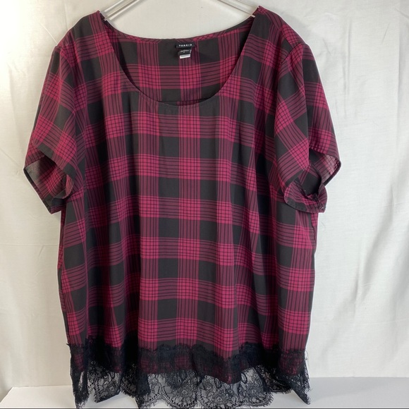 Torrid Tops - Torrid Short Sleeve Top Black and Pink Lace SZ 5